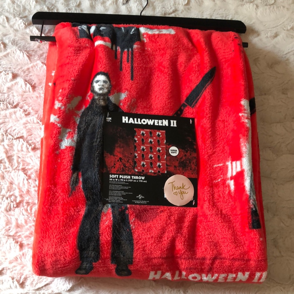 Universal Halloween II Red and Black Michael Myers Plush Throw Blanket